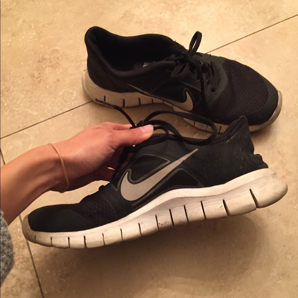 Nike free runs 3